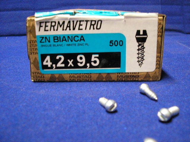 Aut.fermavetro 4.2x9.5 pz.500